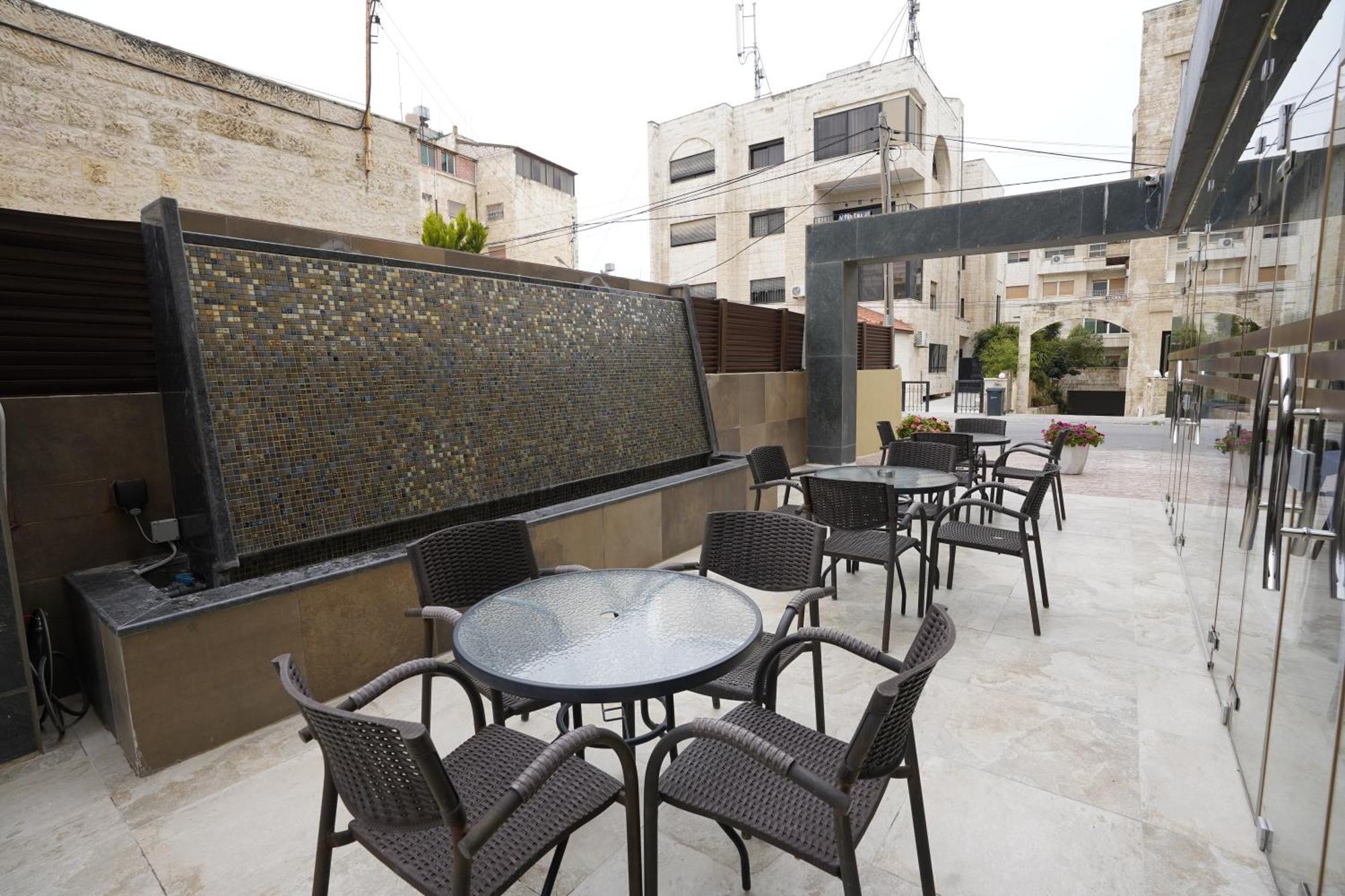 Naylover Hotel Suites Amman Exterior photo