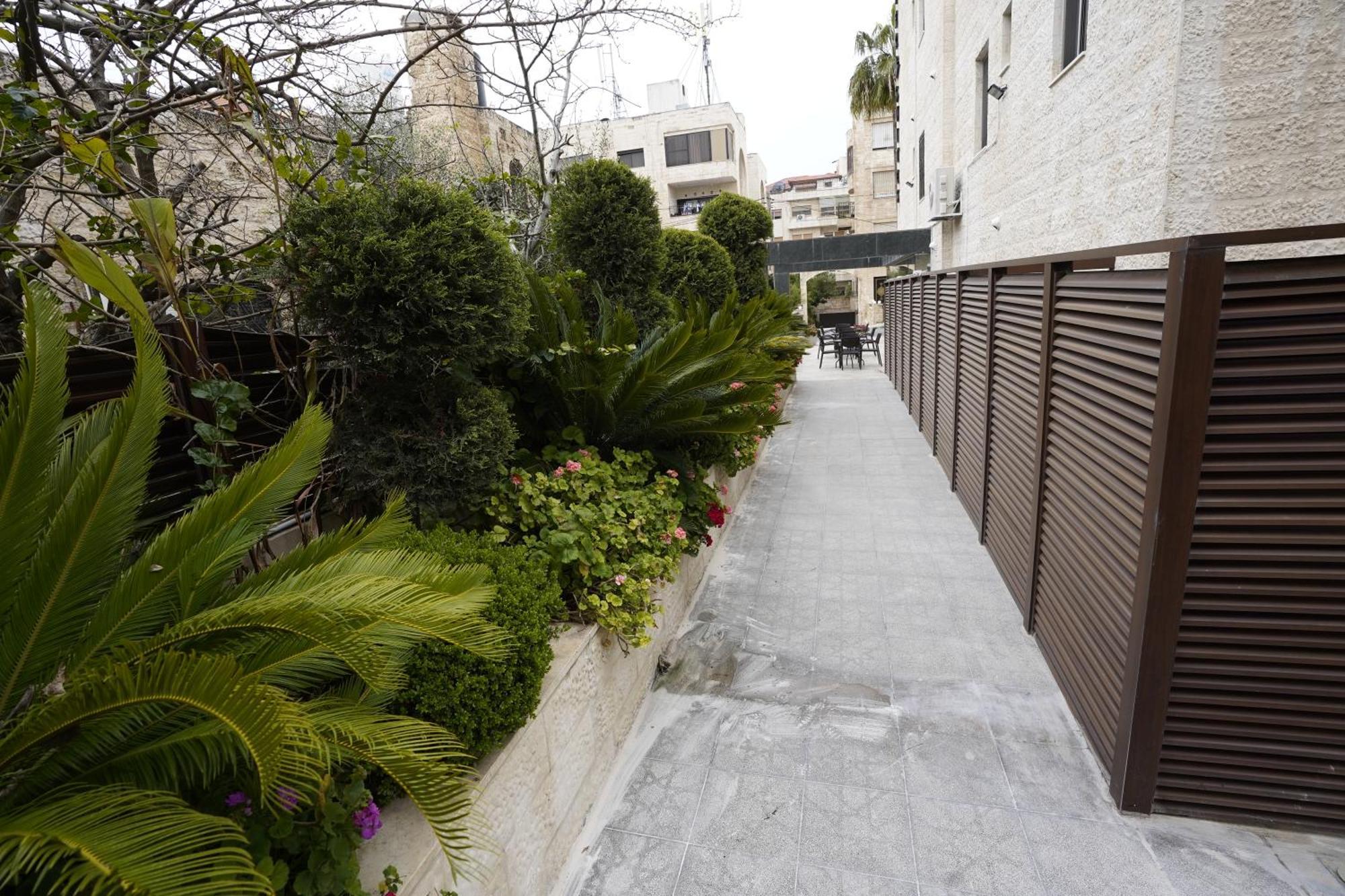 Naylover Hotel Suites Amman Exterior photo