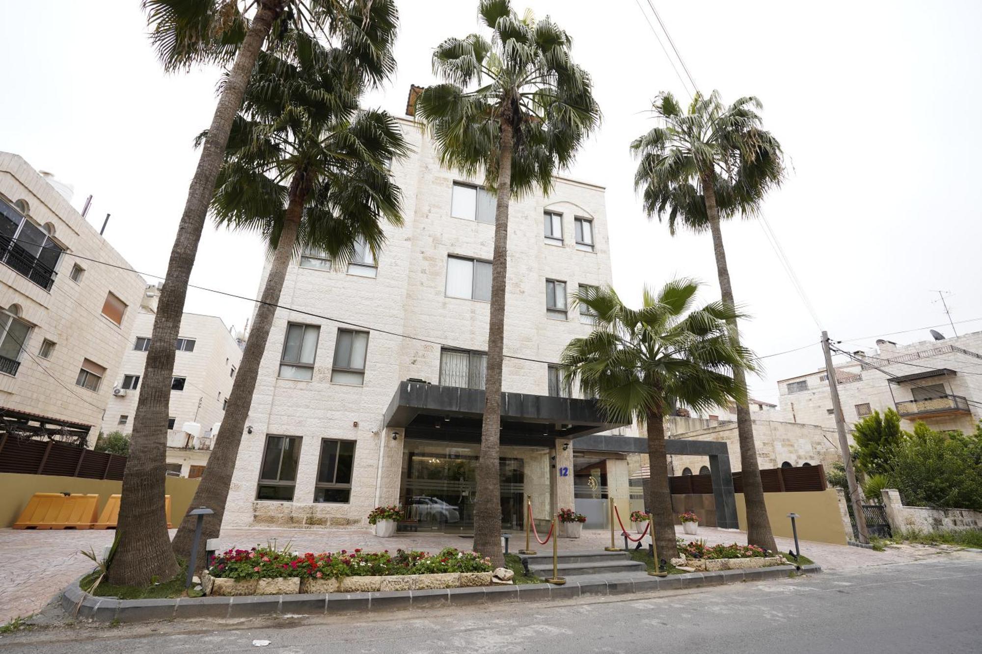 Naylover Hotel Suites Amman Exterior photo