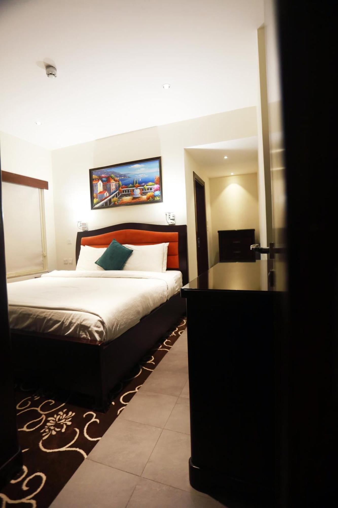 Naylover Hotel Suites Amman Exterior photo