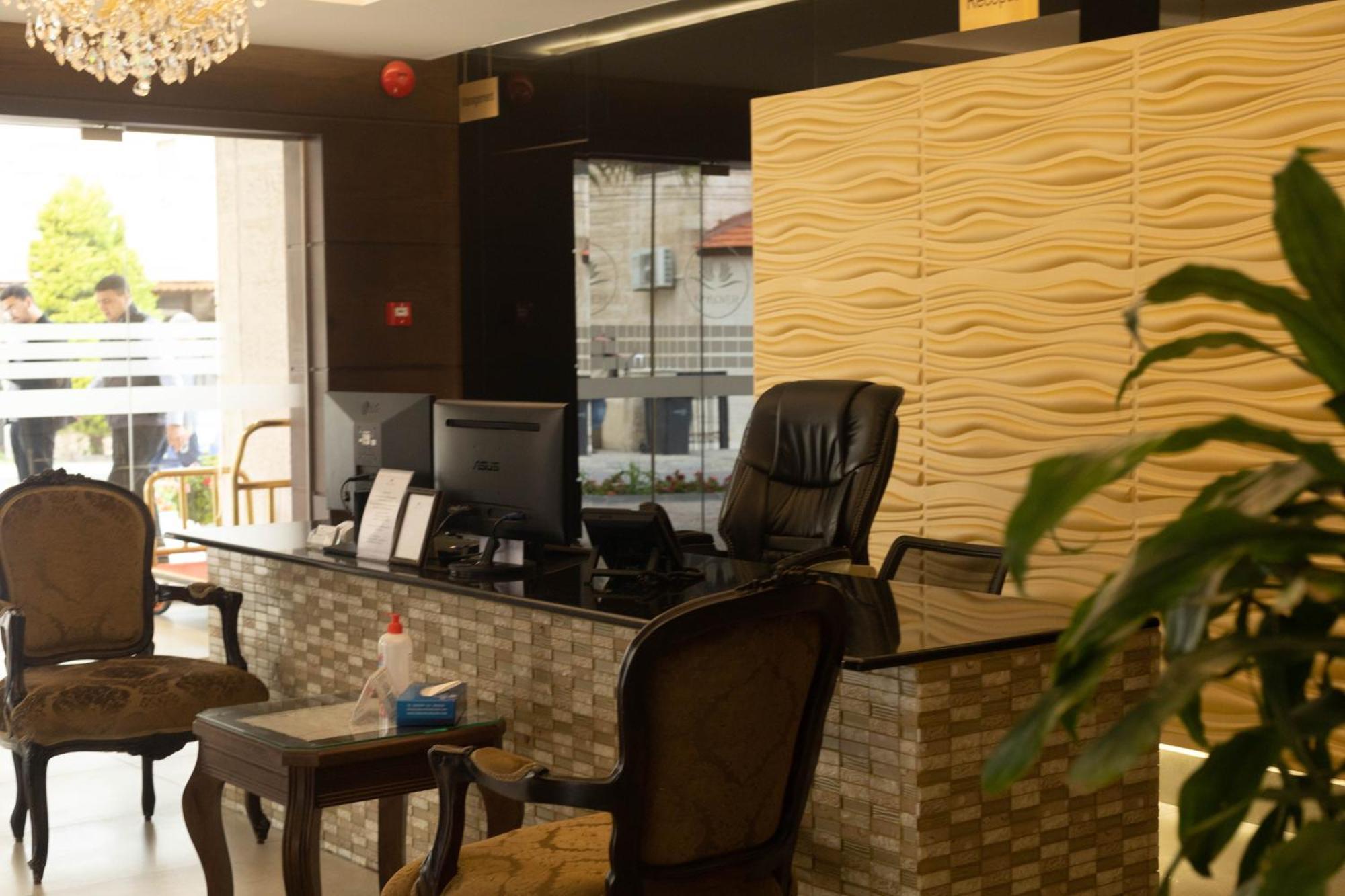Naylover Hotel Suites Amman Exterior photo