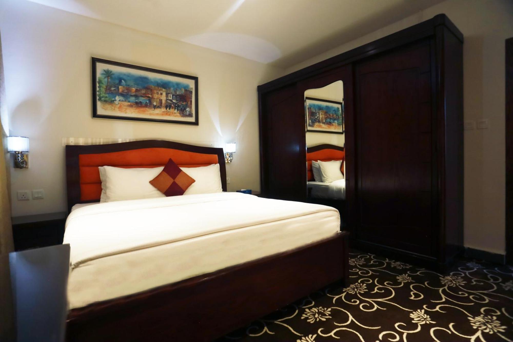 Naylover Hotel Suites Amman Exterior photo